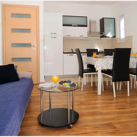 Andi Apartment Podglavica